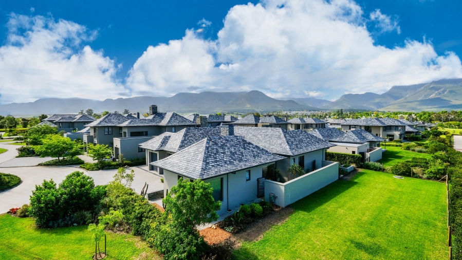 2 Bedroom Property for Sale in Fancourt Western Cape